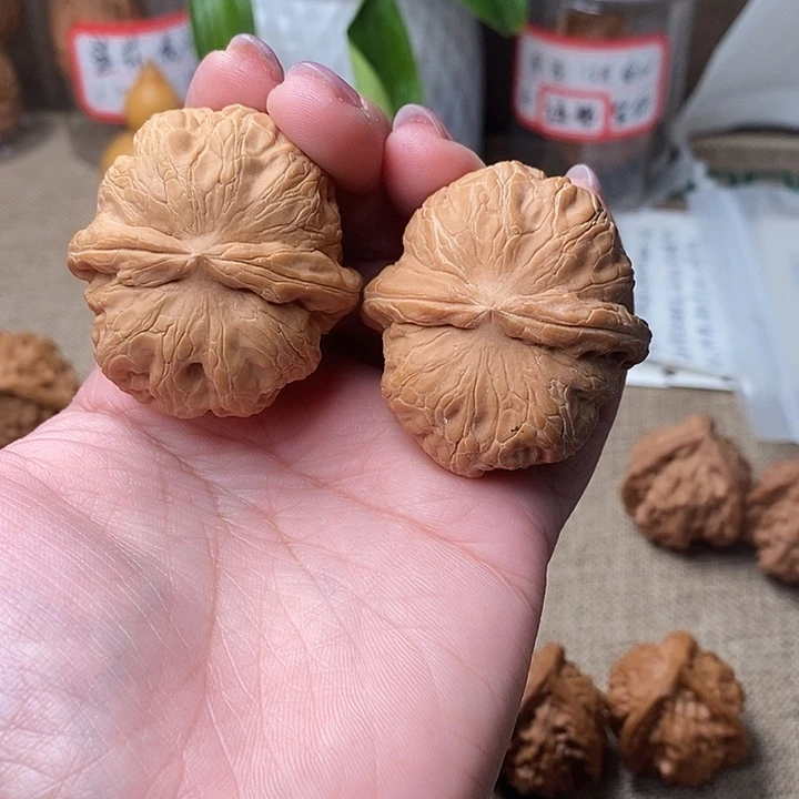 从***前文玩核桃吊坠平谷元宝