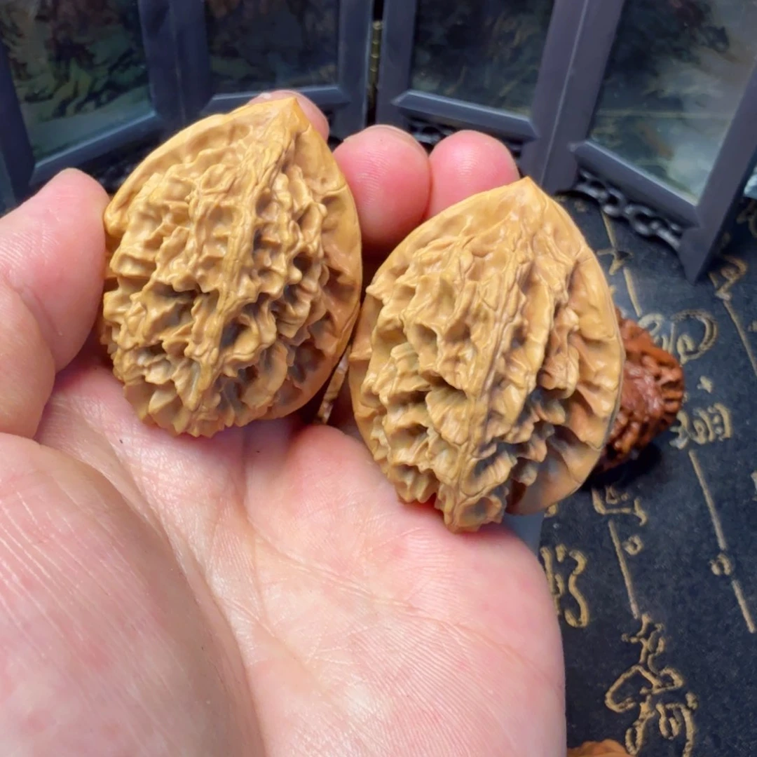 文玩核桃吊坠龙纹金刚36