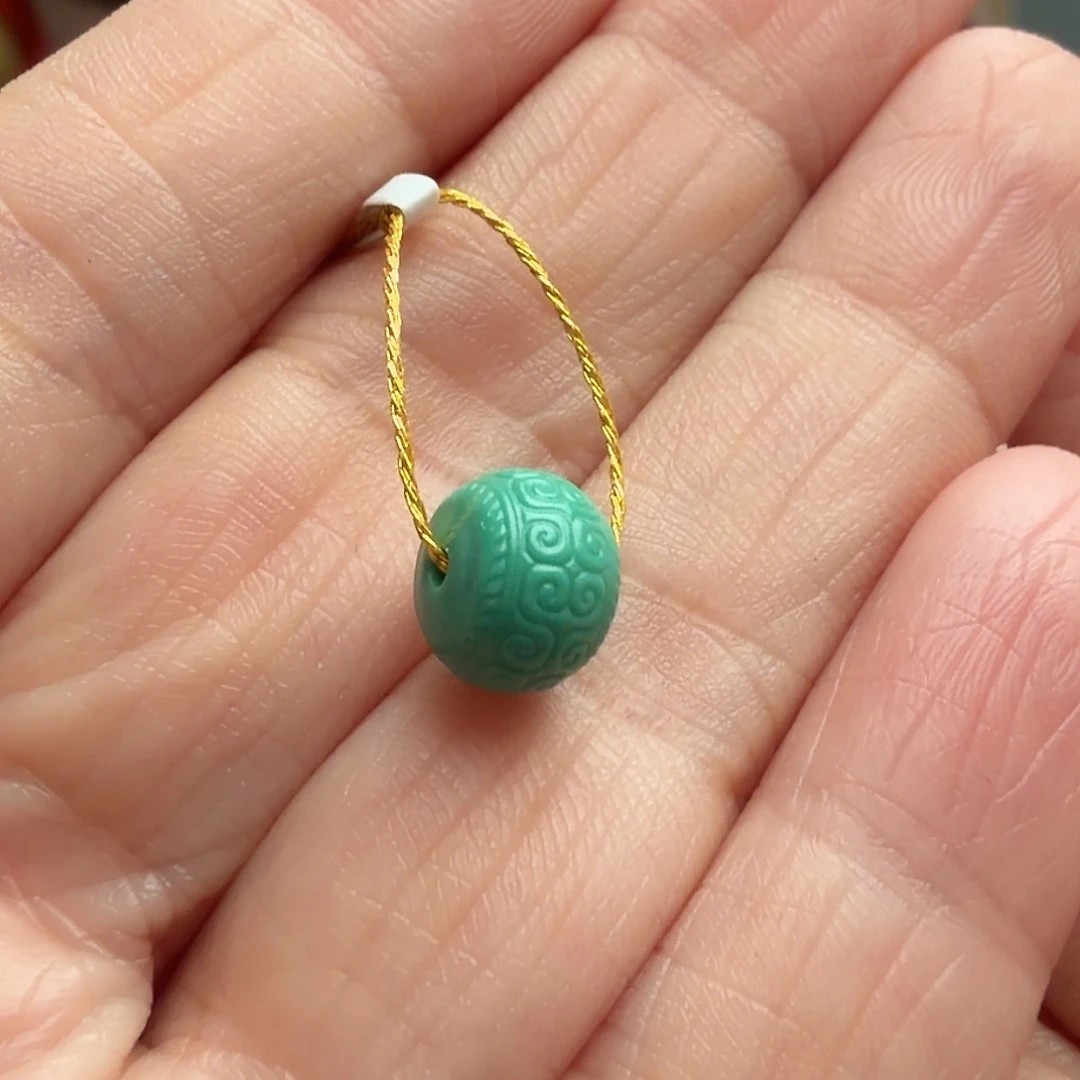 绿松石未镶嵌颈饰