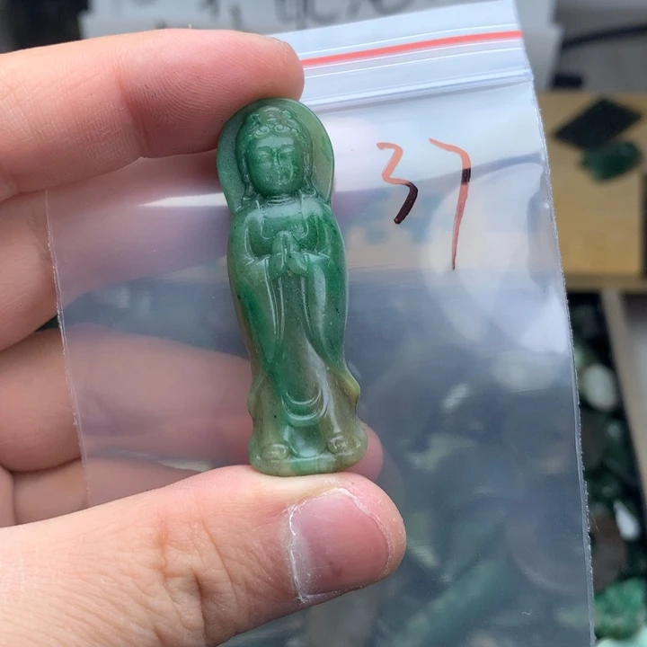 独山玉未镶嵌珠宝半成品