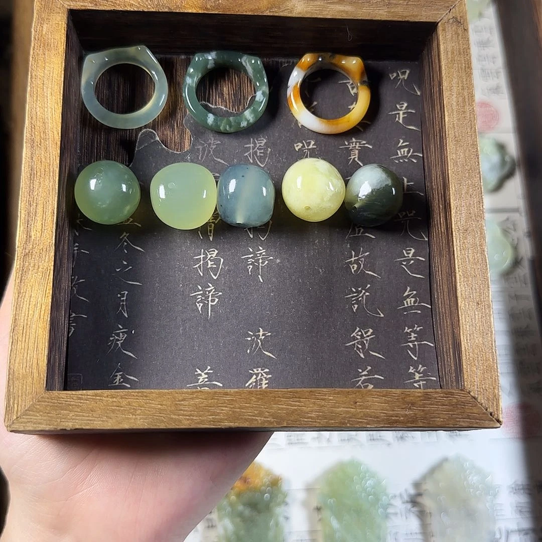 R***t蛇纹石玉合金戒指