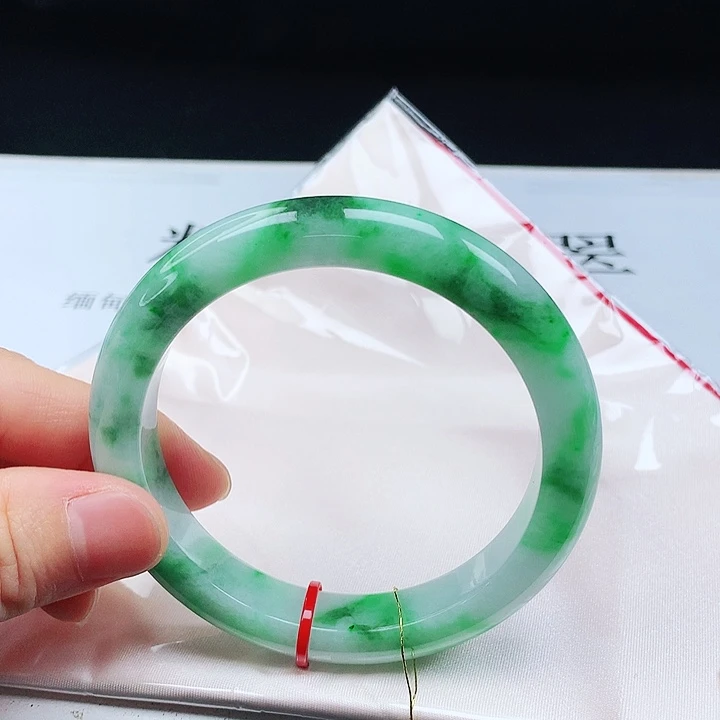 翡翠手镯未镶嵌60➕圈口