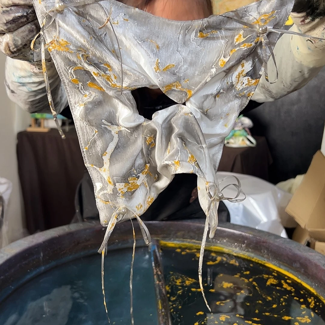626丝带方巾黑金色