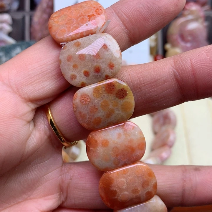 硅化珊瑚（珊瑚玉）颈饰未镶嵌