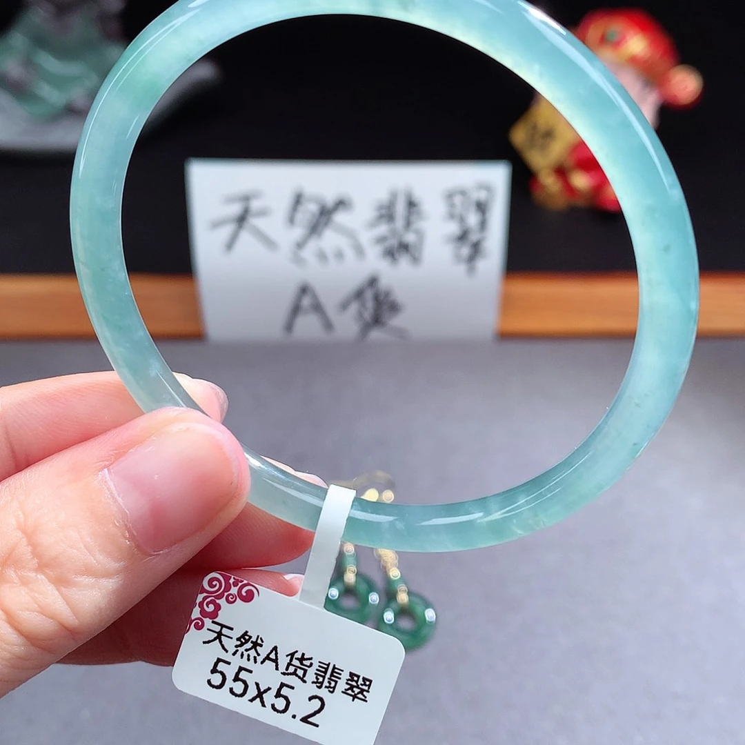 翡翠手镯（圆镯）未镶嵌