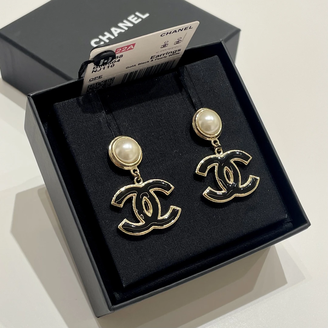 95新 Chanel/香奈儿 Chanel22A珍珠黑金珐琅双C吊坠耳钉 98385316