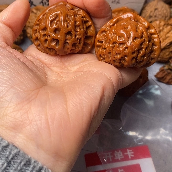 文玩核桃吊坠宫灯