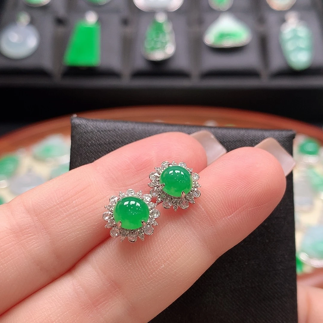 翡翠18K金镶嵌耳饰耳钉