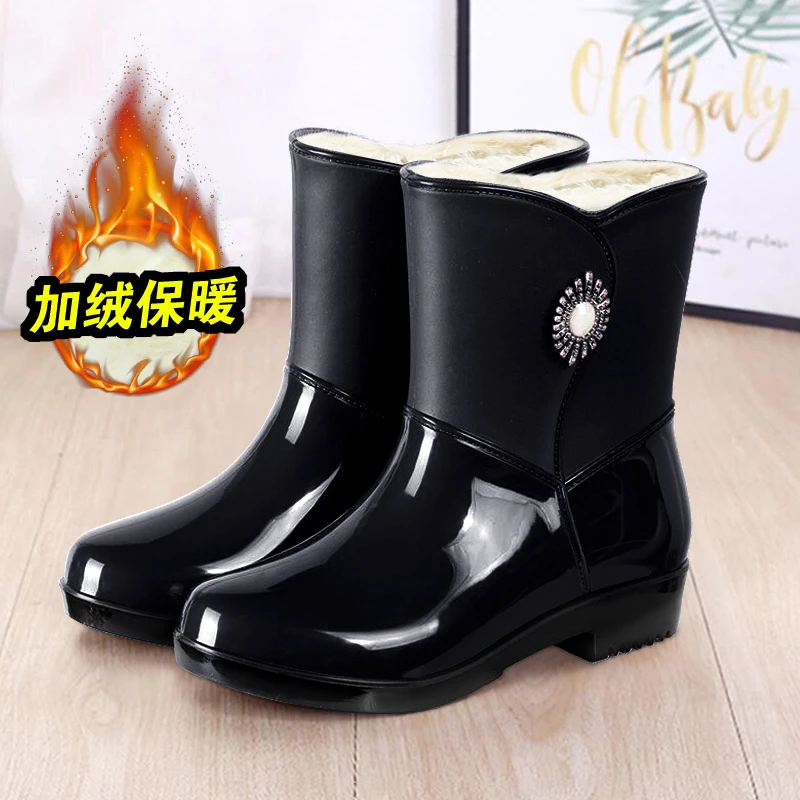 女士雨鞋加绒保暖防滑防水鞋时尚耐磨中筒水鞋女冬季厨房工作女士