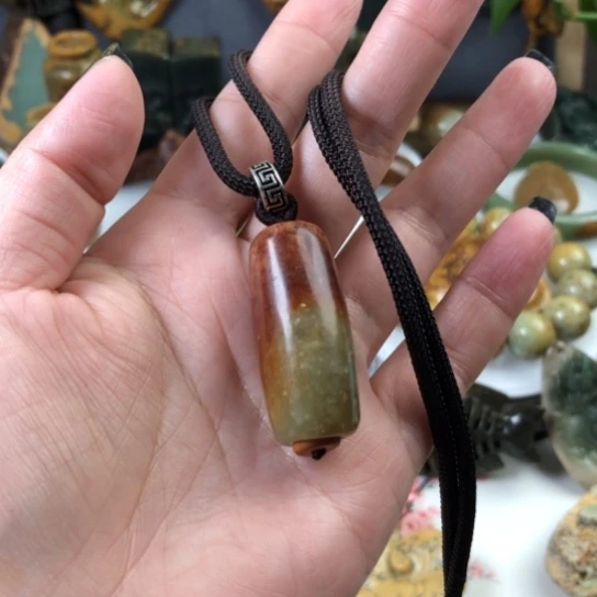 岫岩河磨玉（透闪石质玉）挂件未镶嵌