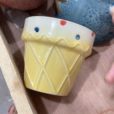 陶瓷20CM以下冰淇淋黄色一个