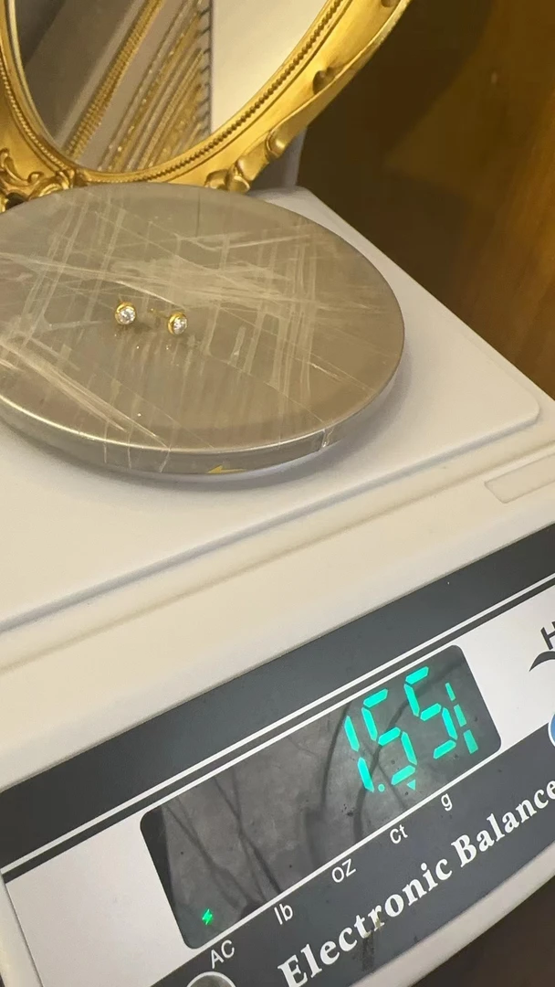 足金精品莫桑耳饰