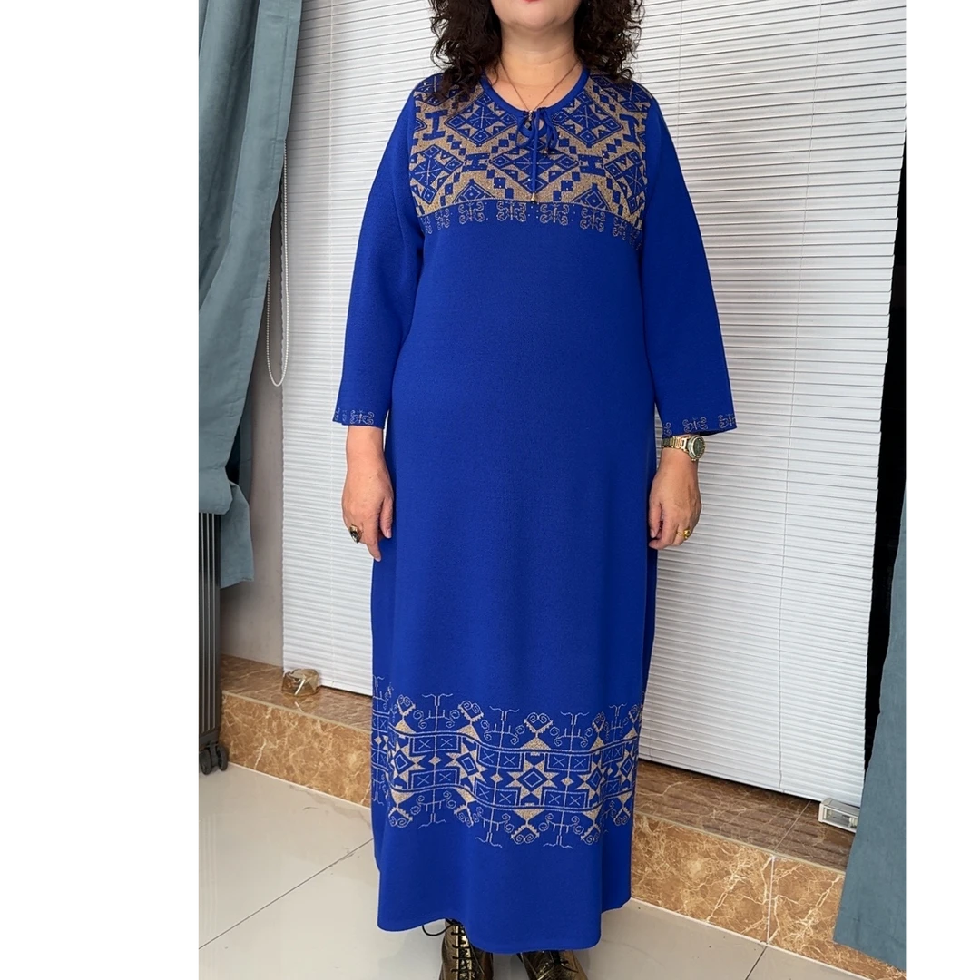 女装时尚百搭高档2024新款爆款长袖秋冬民族风宽松气质圆领蓝色