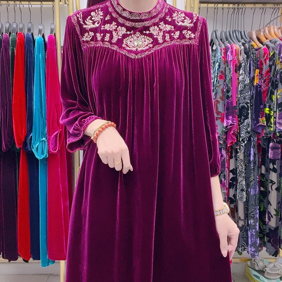 桑蚕丝高端刺绣连衣裙7ASS24023