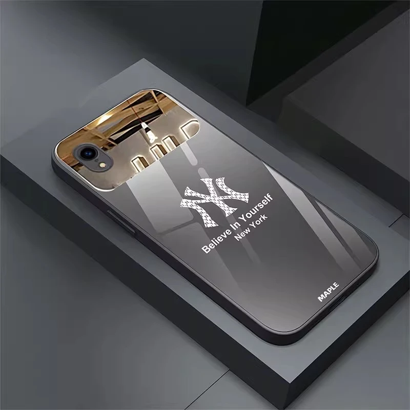 新MLB【适用于苹果XR】专属钢化半镜手机壳 镜头全包 防刮防摔