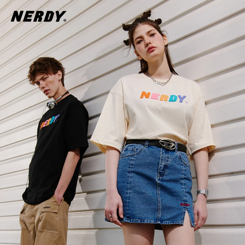 NERDY2024夏季情侣休闲半袖t恤彩虹LOGO圆领宽松短袖女情侣短袖潮