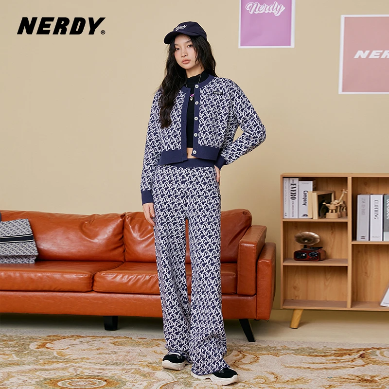 NERDY复古老花满印针织长袖时尚组合套装女