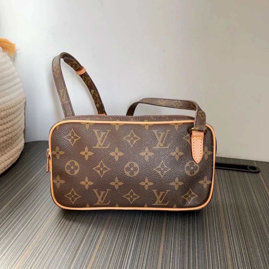 99新 LouisVuitton/路易威登 迪士尼相机包 95-99新 植鞣革更新