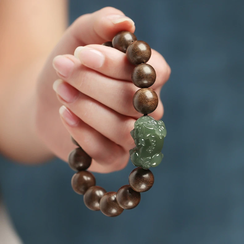 沉香天然文莱沉香手串沉水级男士手串和田貔貅文玩手串礼物