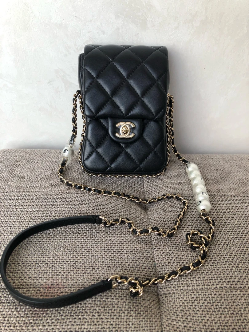 99新 Chanel/香奈儿 黑金珍珠手机包 29开