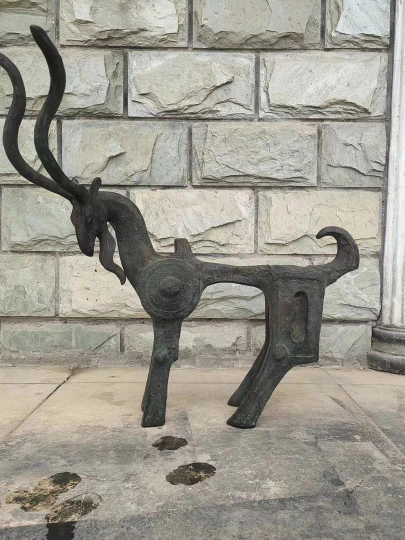 收藏品韩美林签名作品长70公分高60公分铜