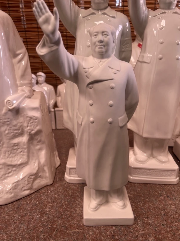 60年代创作老模新作毛主席瓷像40公分