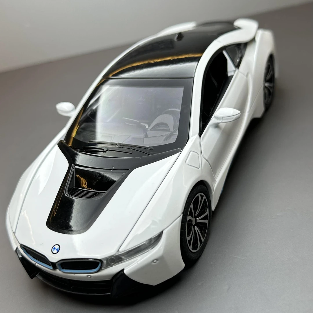 1:22仿真宝马i8跑车模型合金属车模竞速赛车收藏炫酷玩具车模型