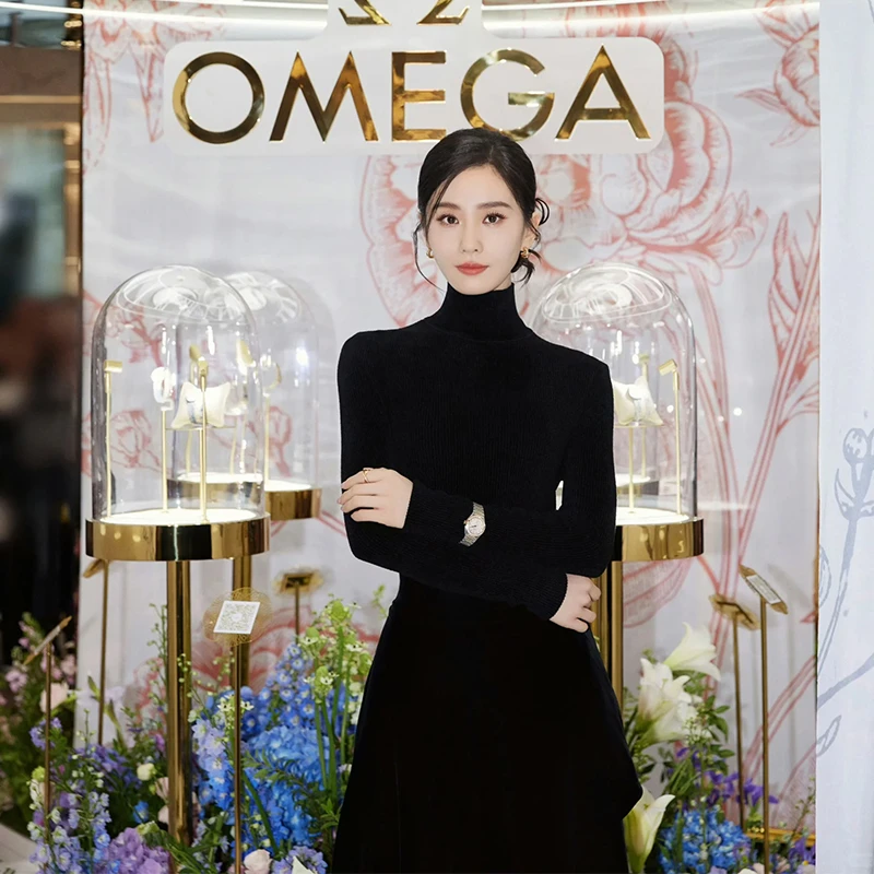 刘诗诗同款黑天鹅毛衣2023新款高级感针织衫