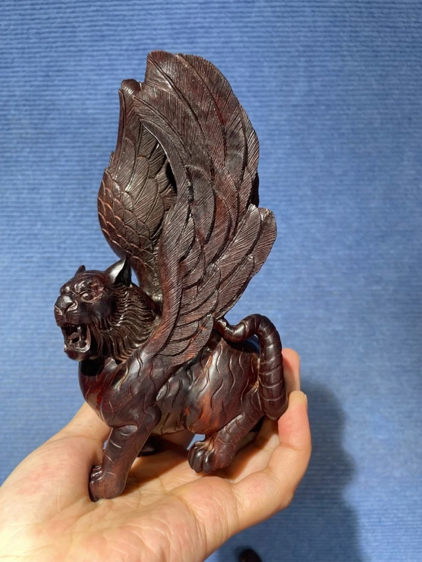 印度小叶紫檀手工雕刻白虎尺寸17.1*9.1*4.6重量280.8克