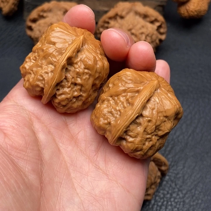 桃核把件尺寸39一帆