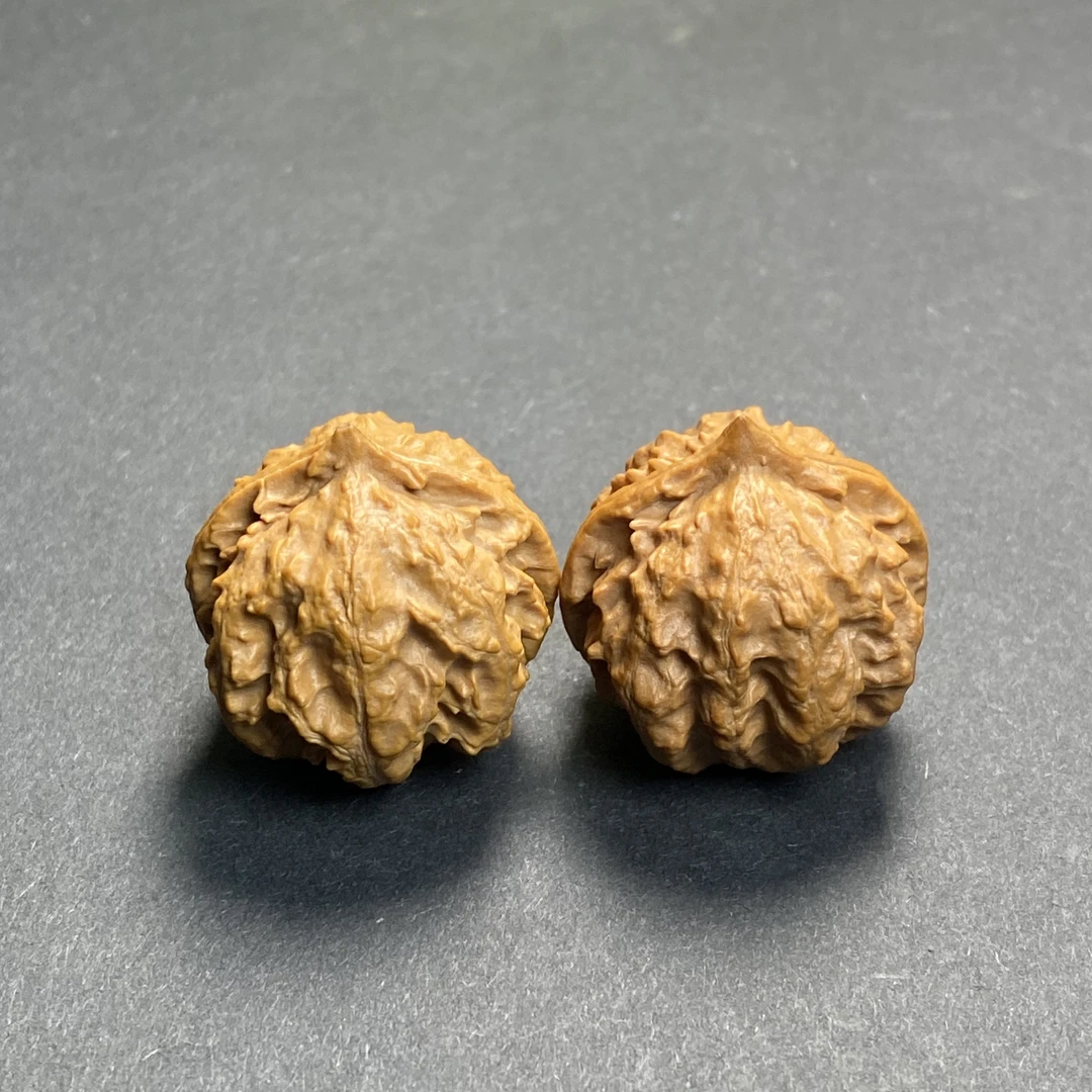 文玩核桃小霸王龙秋子小众核桃小核桃小手捻（有磕碰介意勿拍）