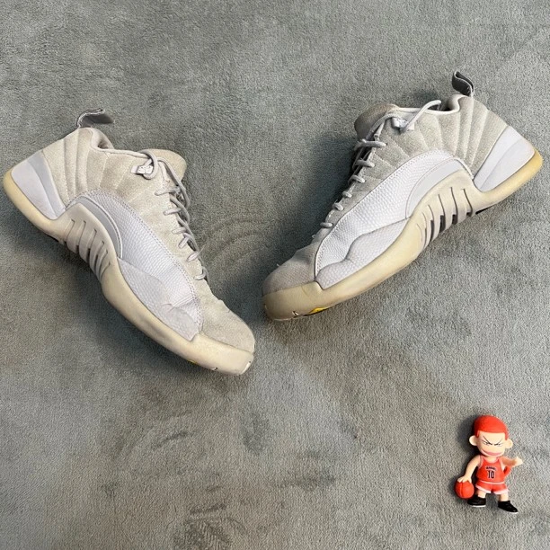 95新 AIR JORDAN aj12灰狼44码篮球鞋