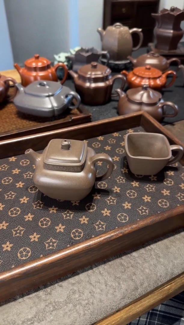 【闪购商品】紫砂茶壶合欢1号 套组【+1杯子】佩奇【高】