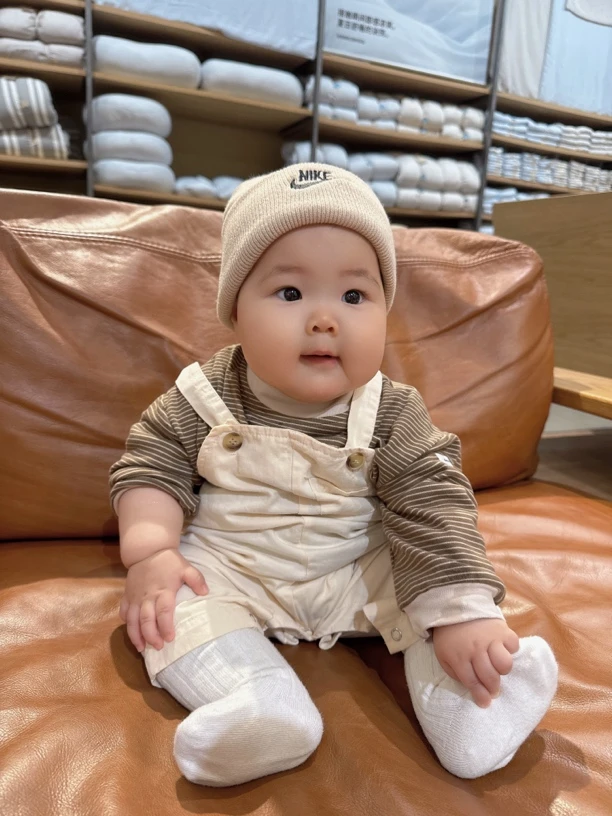 ins春秋男女宝宝可开档背带裤新生儿外出连体衣婴幼儿爬爬服打底t