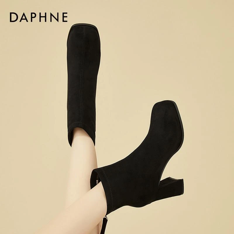 达芙妮高跟短靴女靴黑色瘦瘦靴秋冬季2025新款加绒粗跟爆款马丁靴