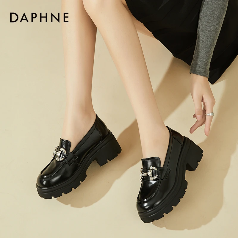 达芙妮小香风粗跟单鞋女2024年秋季新款女鞋软皮厚底乐福鞋女款