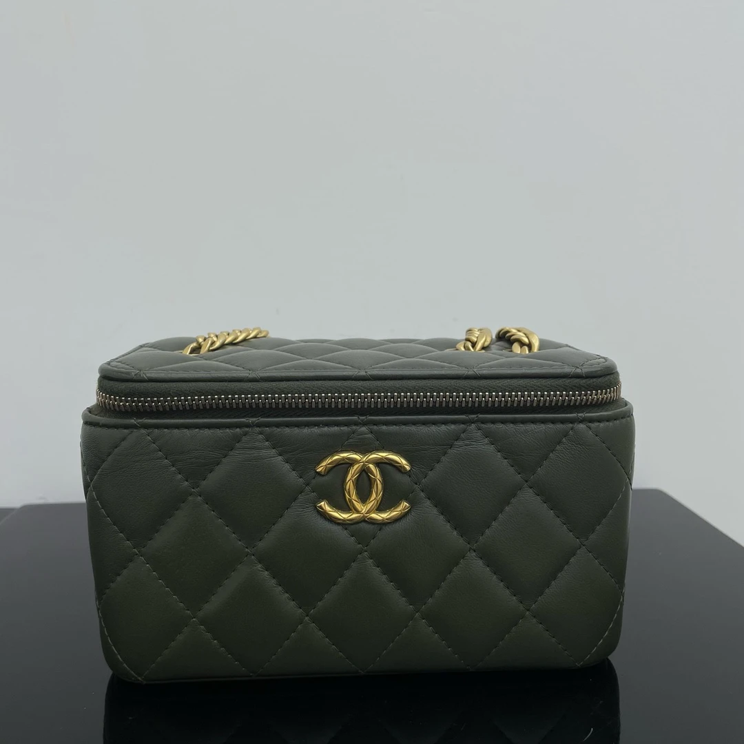 95新 Chanel/香奈儿 金柱长盒子绿色单肩 配件：票 尘袋