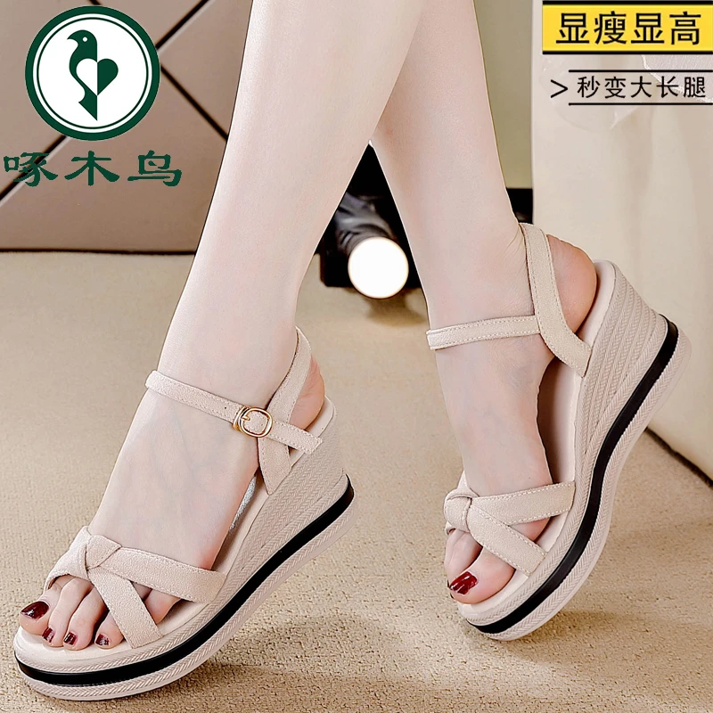 啄木鸟品牌断码坡跟凉鞋女款2024新款夏季外穿防滑软底高跟凉鞋女