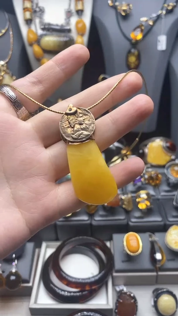 【闪购商品】琥珀颈饰银S925镶嵌蜜蜡吊坠，复古风波兰品牌