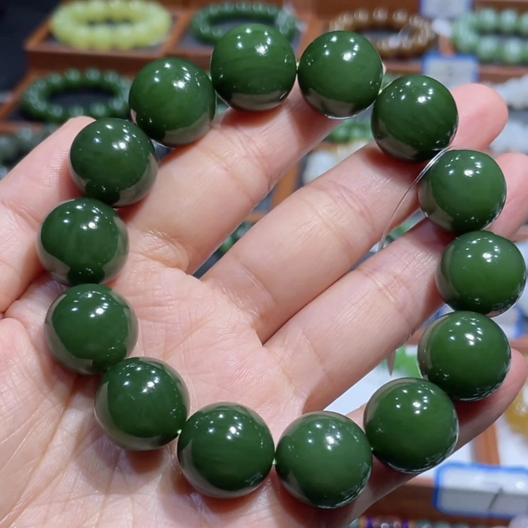 漏!和田玉俄料碧玉老料阳绿菠菜绿手串16mm