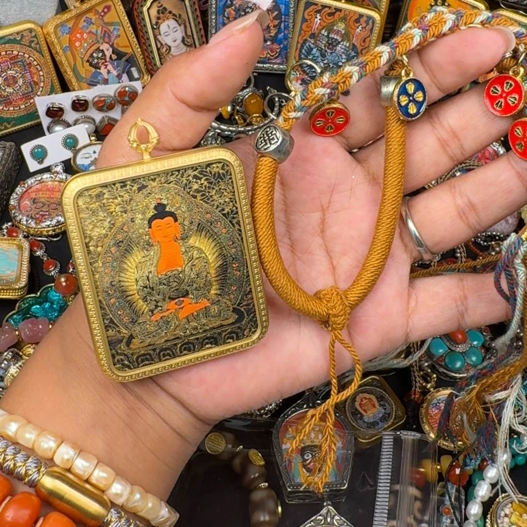 泥塑H***E藏式风格彩绘泥塑擦擦