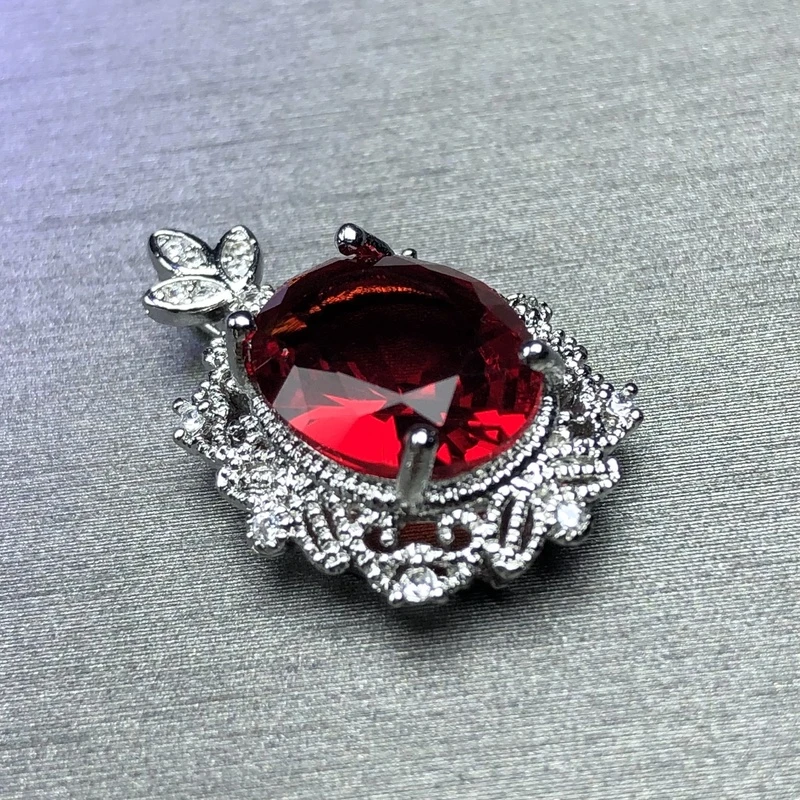 21104宝红色吊坠银色托培育5克拉4爪简单款美丽