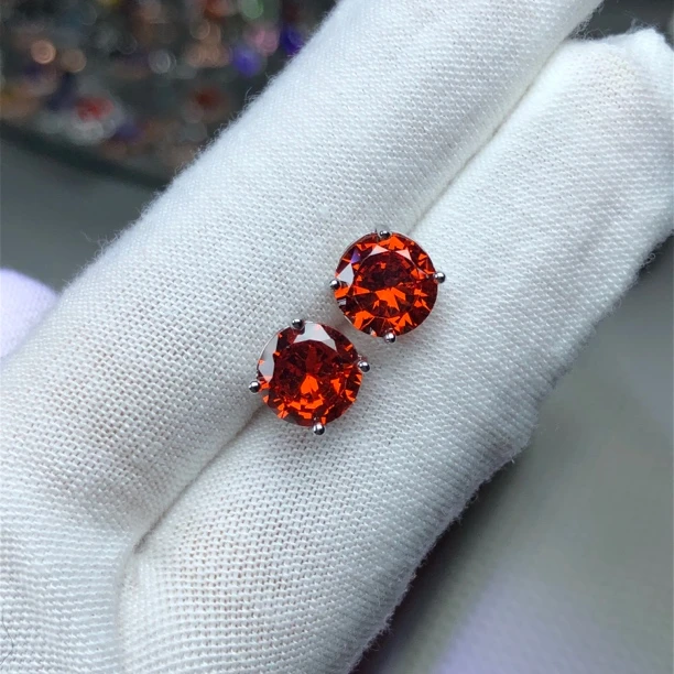 3184芬达色耳钉银色托培育一对8克拉4爪6爪开口可调节