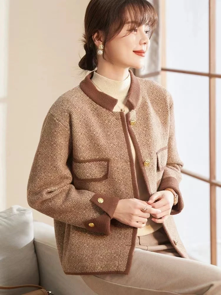 2024新款妈妈装短款外套中老年女洋气秋冬季外套