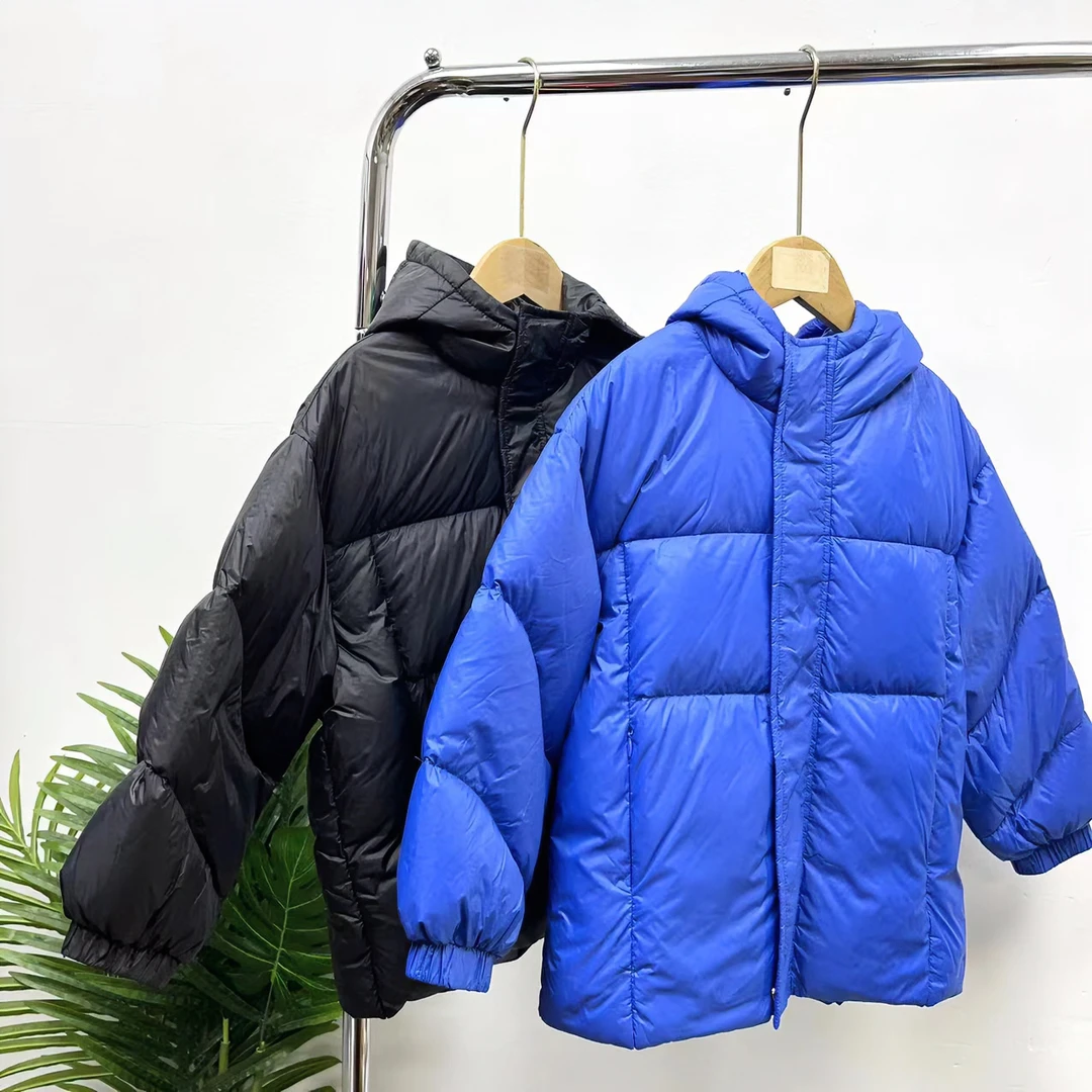 7735-一款两色冬季儿童轻薄口袋隐形拉链连帽羽绒服