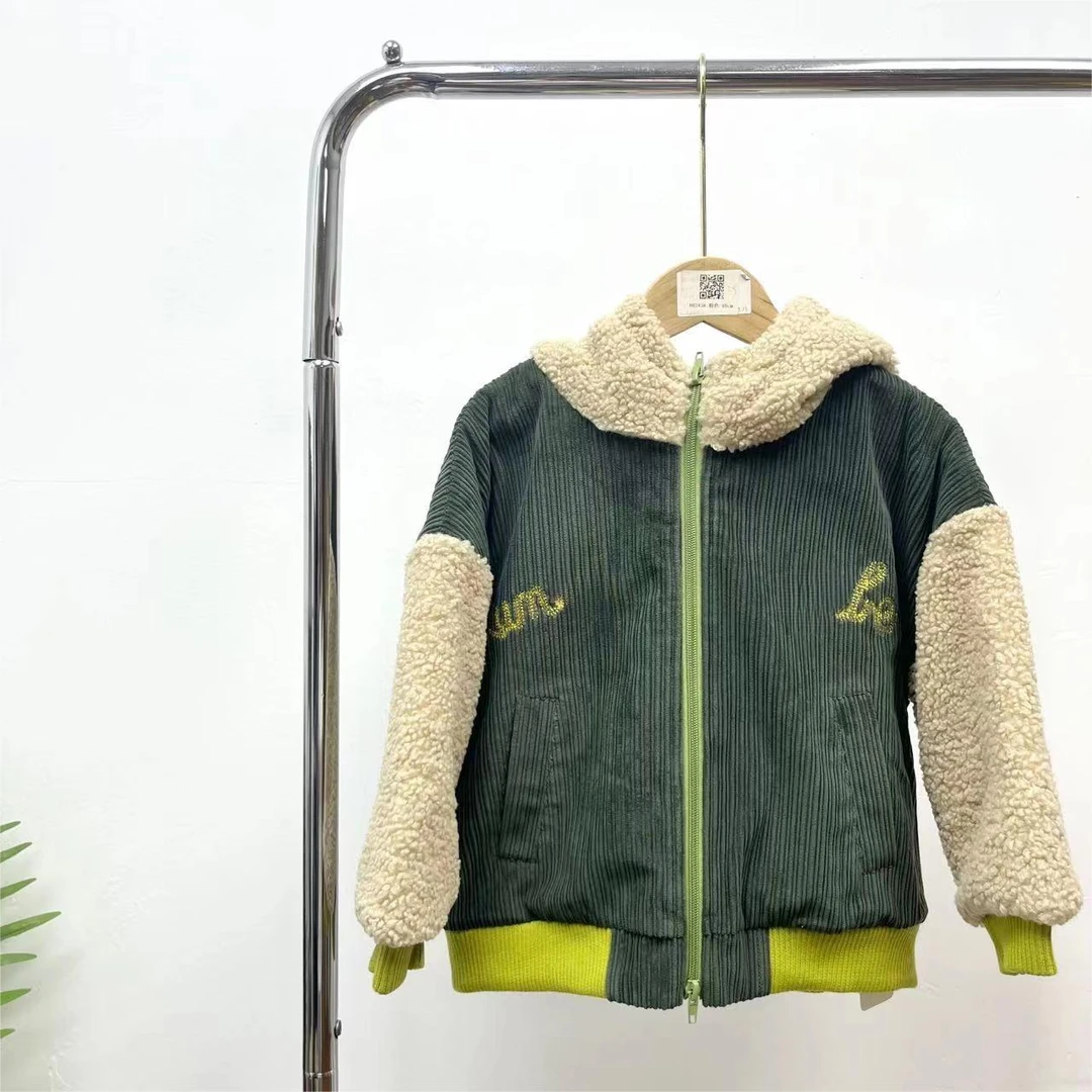 6283-军绿灯芯绒拼仿羊羔毛字母刺绣棉服外套