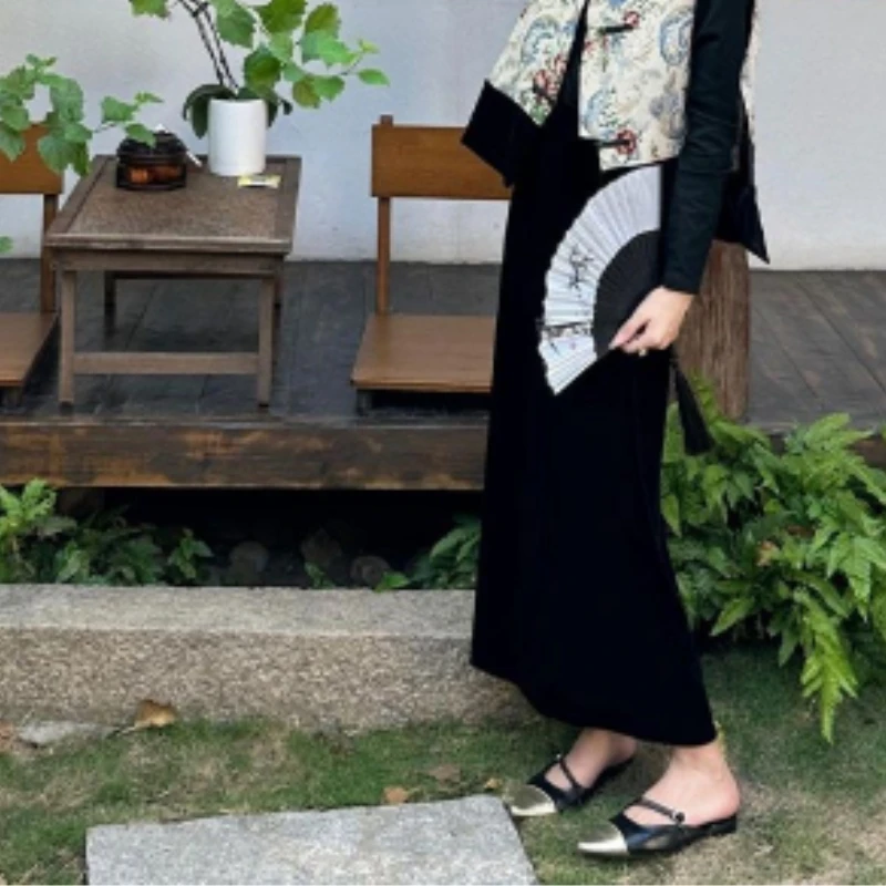 丝绒半身裙女2025春季新款高级感法式高腰显瘦轻奢气质百搭裙子