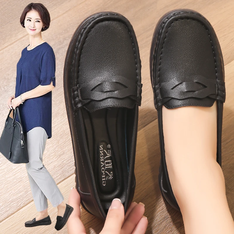 妈妈鞋春秋季防滑软底单鞋平底中老年女舒适2025新款中年皮鞋奶奶