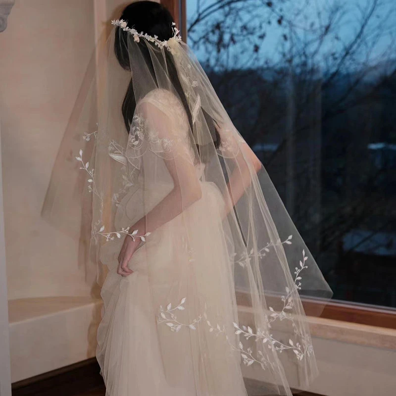 S0323新娘花环头纱仙气户外婚礼森系婚纱余爱平替摄影婚纱照写真