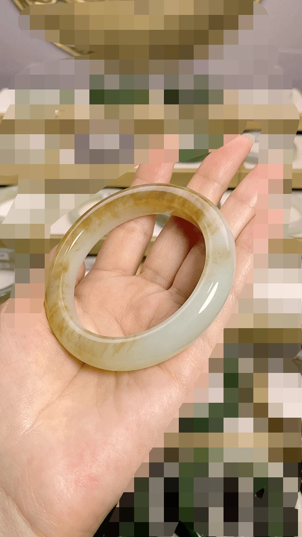 和田糖白手镯内径58.7宽12.8厚10